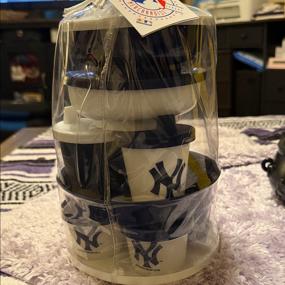 ⭐️$30⭐️ New York Yankees vintage feeding set 🆕